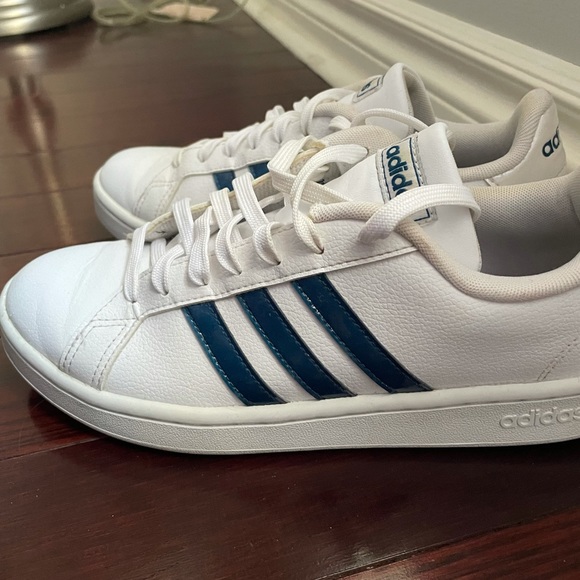 Adidas Superstar Shoe - Picture 3 of 3